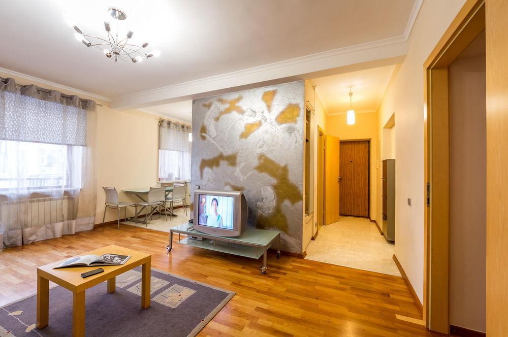 Hostel Kreschatik Kiev Esterno foto