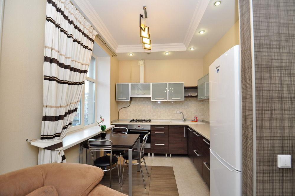 Hostel Kreschatik Kiev Esterno foto
