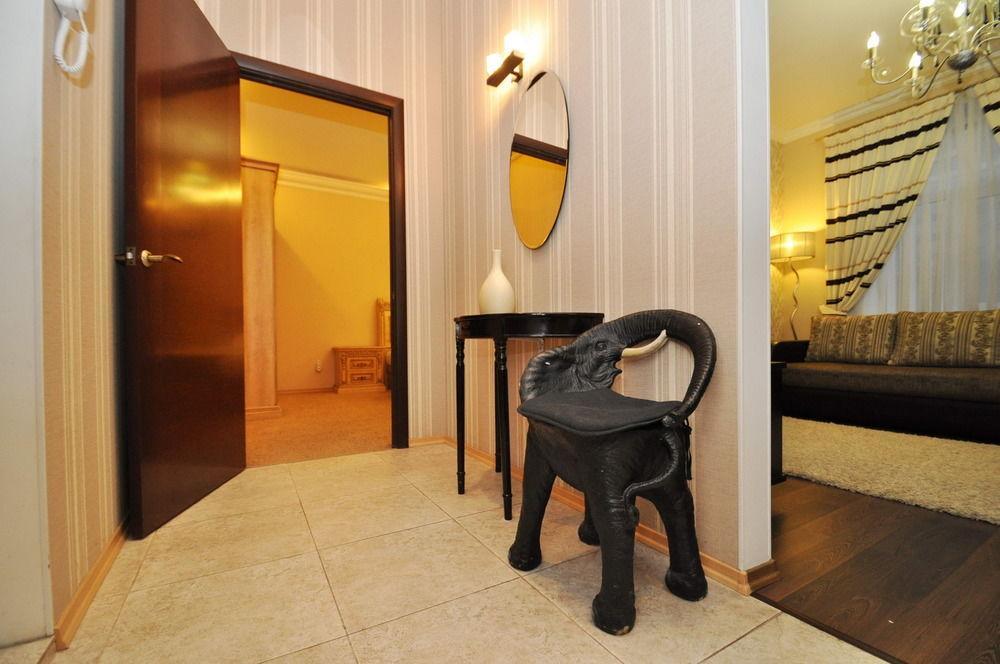 Hostel Kreschatik Kiev Esterno foto