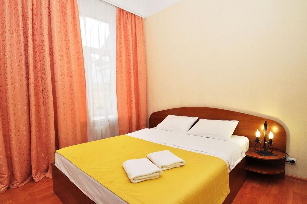 Hostel Kreschatik Kiev Esterno foto