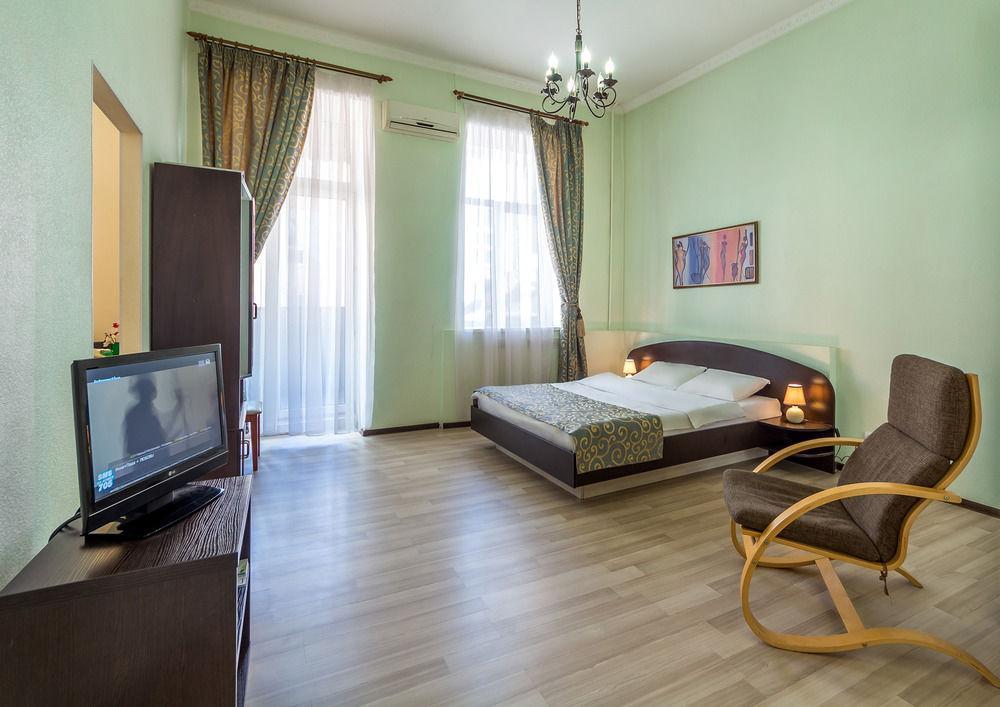 Hostel Kreschatik Kiev Esterno foto