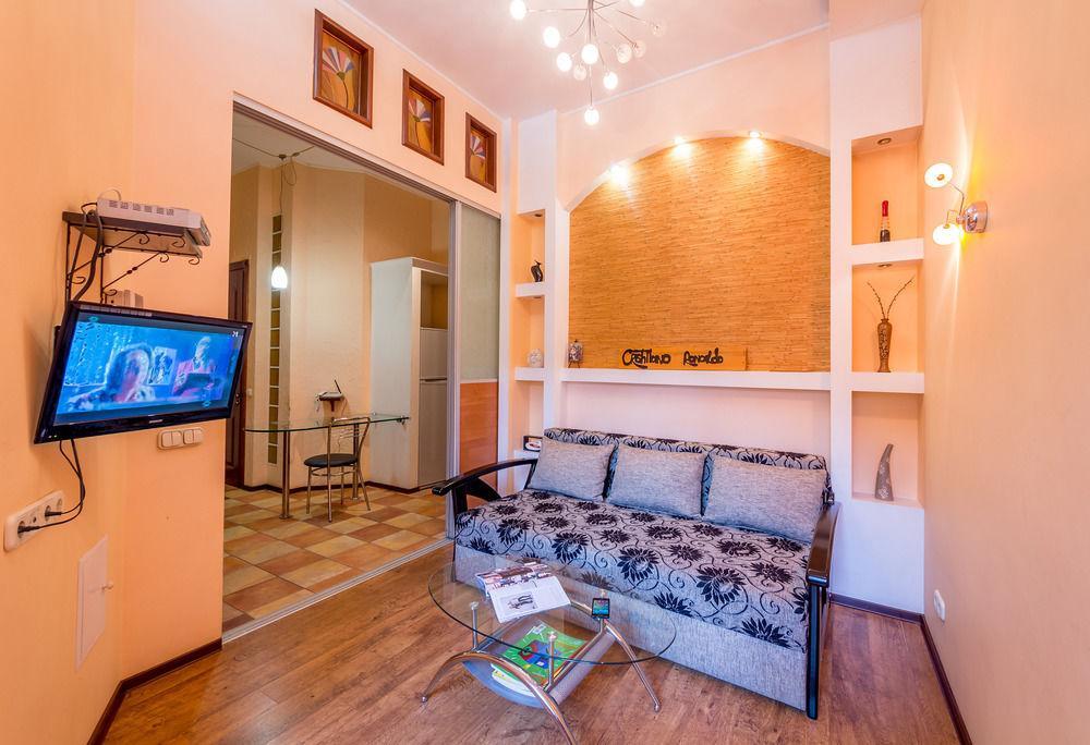Hostel Kreschatik Kiev Esterno foto