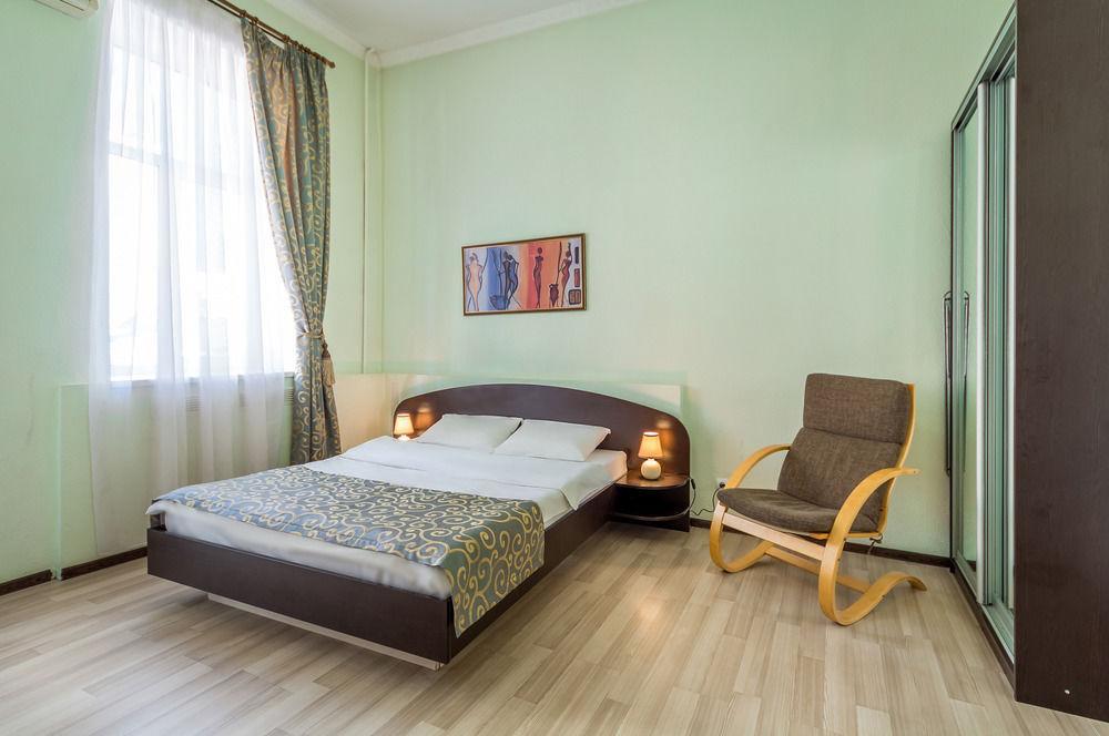 Hostel Kreschatik Kiev Esterno foto