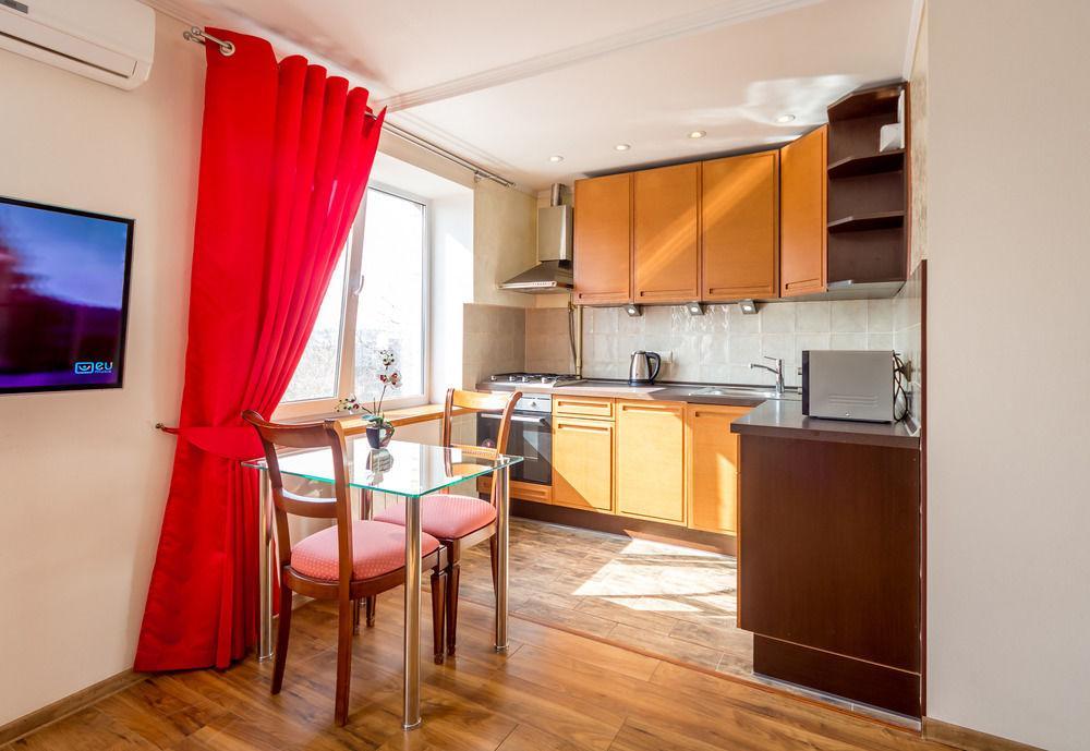 Hostel Kreschatik Kiev Esterno foto