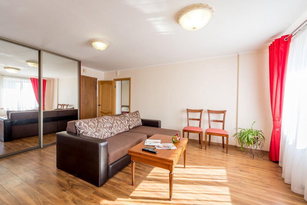 Hostel Kreschatik Kiev Esterno foto
