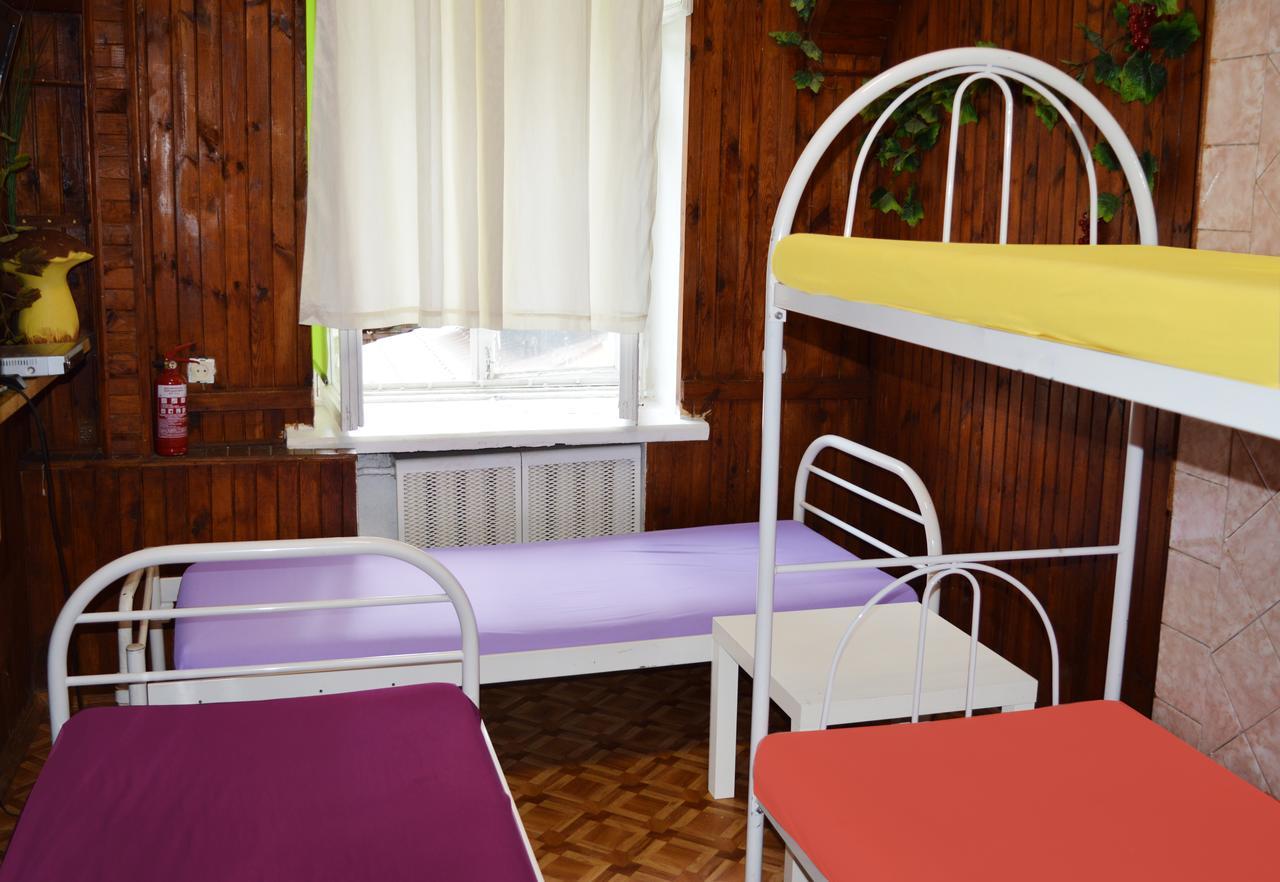 Hostel Kreschatik Kiev Esterno foto