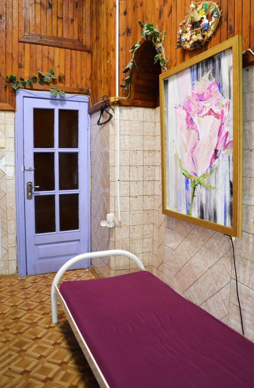 Hostel Kreschatik Kiev Esterno foto